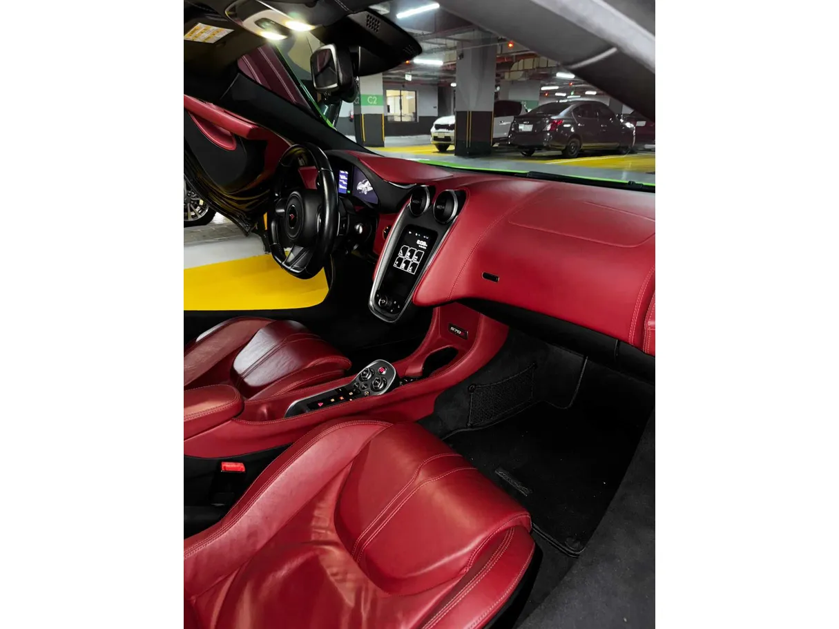 Car image 20