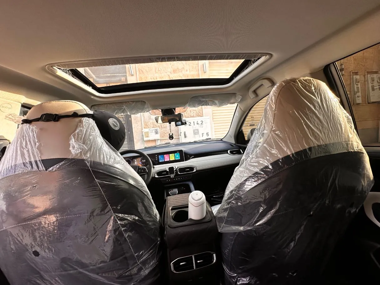 Car image 17