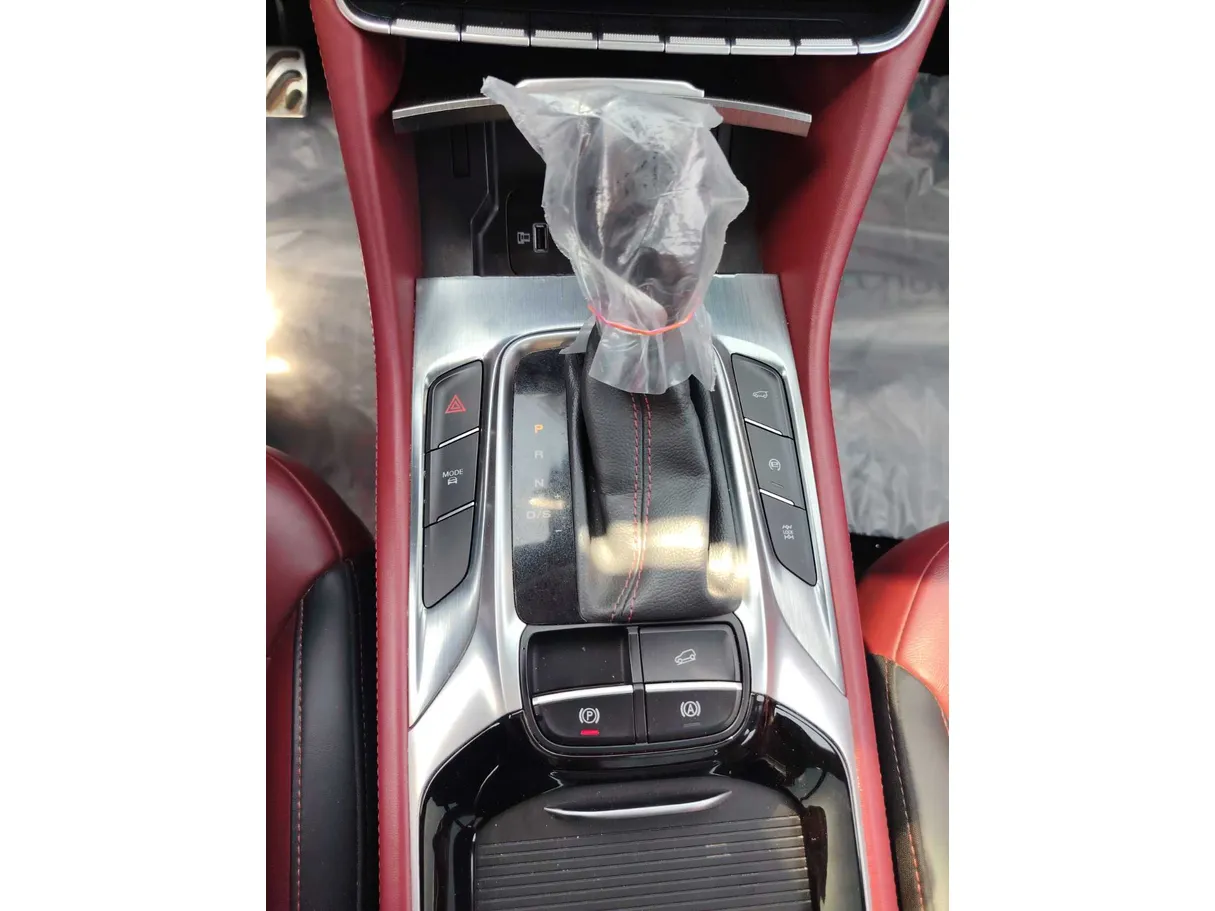Car image 20