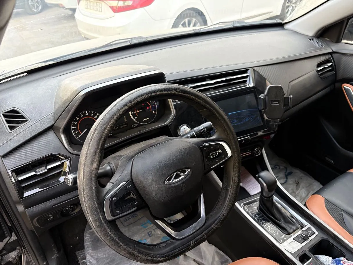 Car image 11