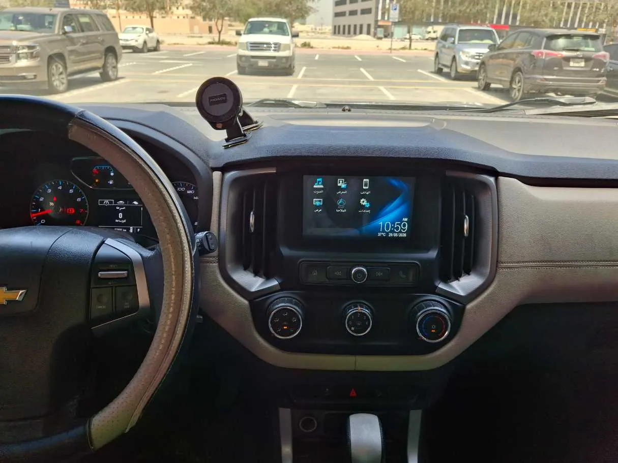 Car image 16