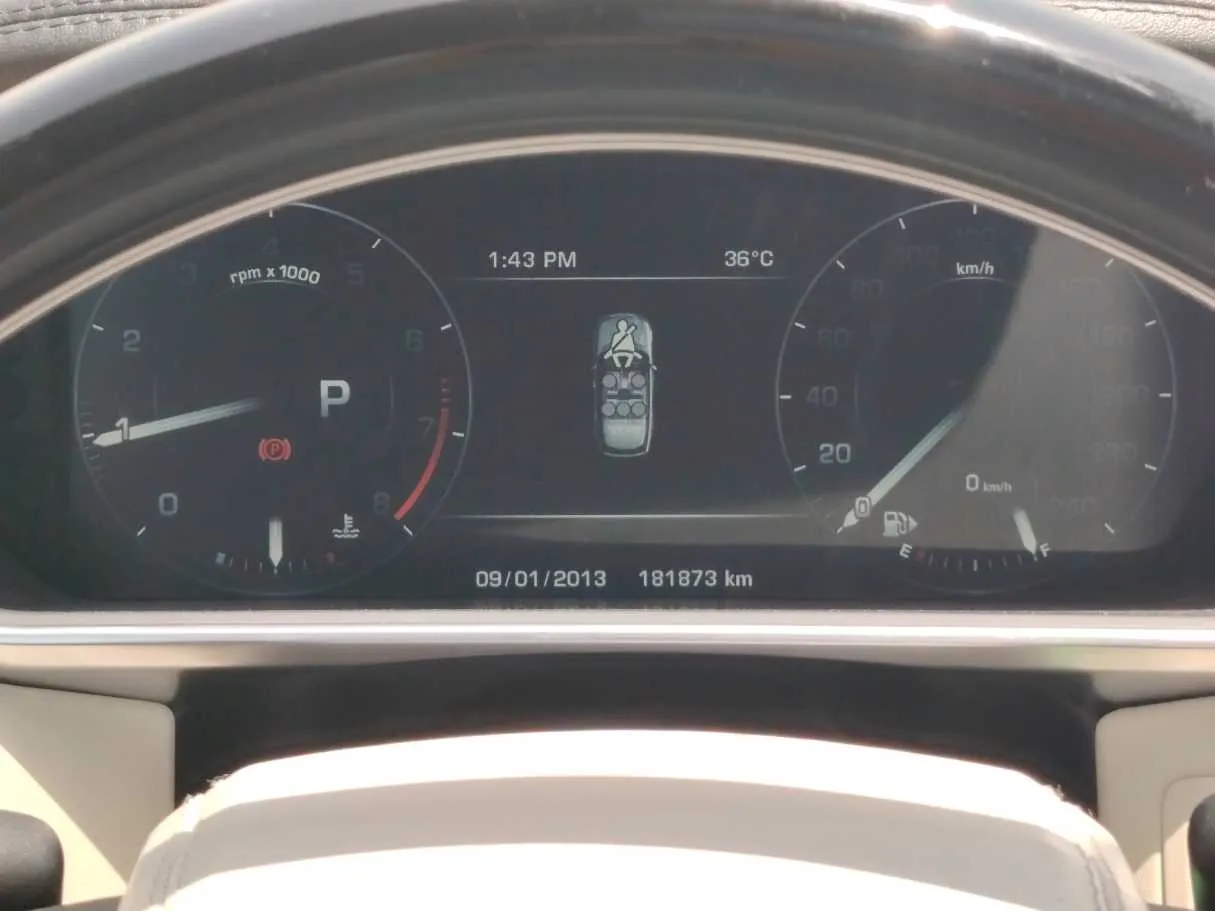 Car image 23