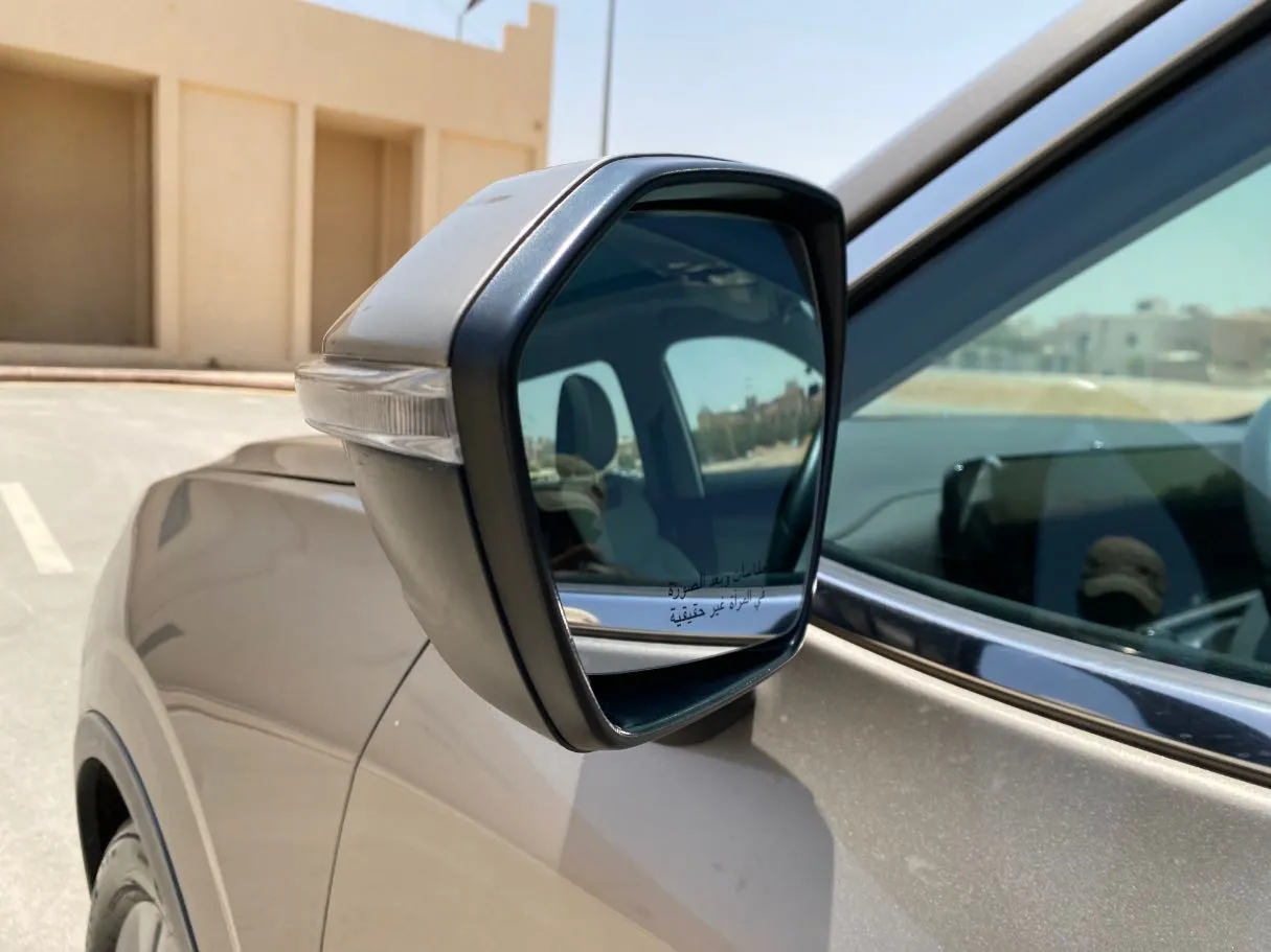 Car image 21