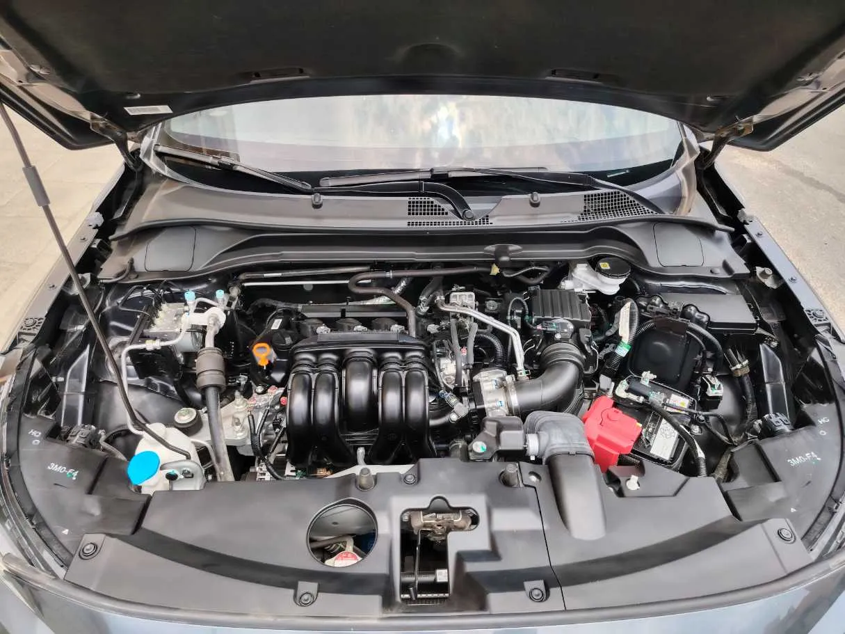 Car image 37