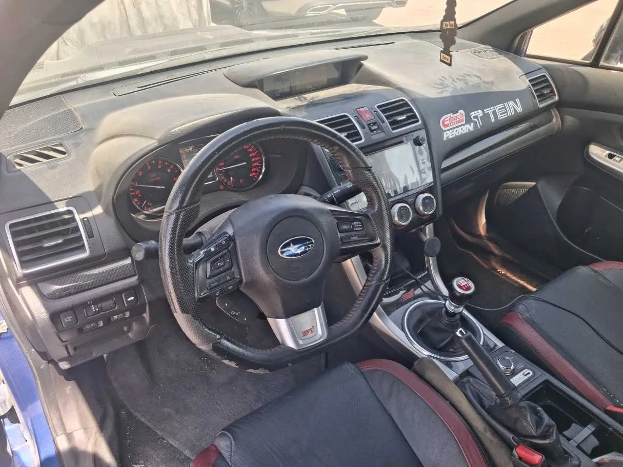 Car image 8