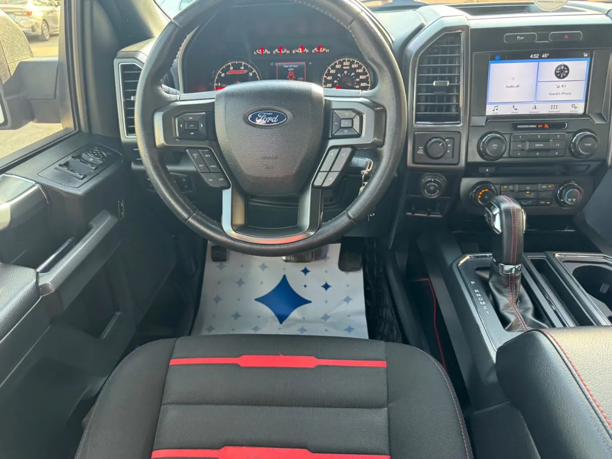 Car image 17