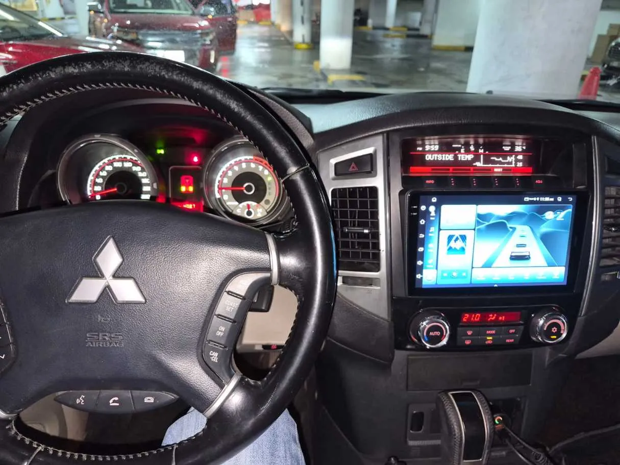 Car image 21