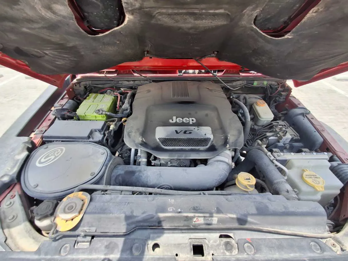 Car image 18