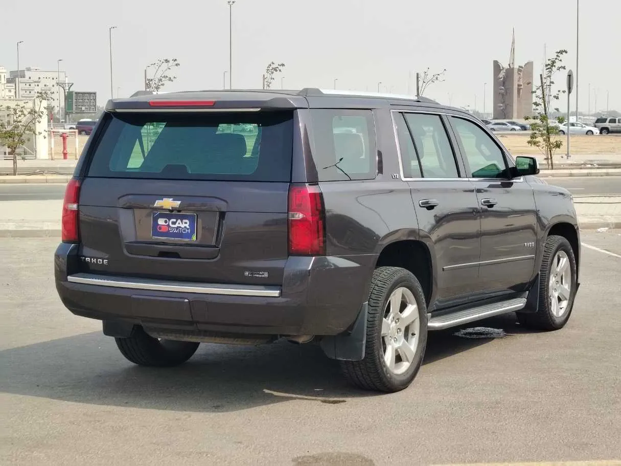 Car image 5