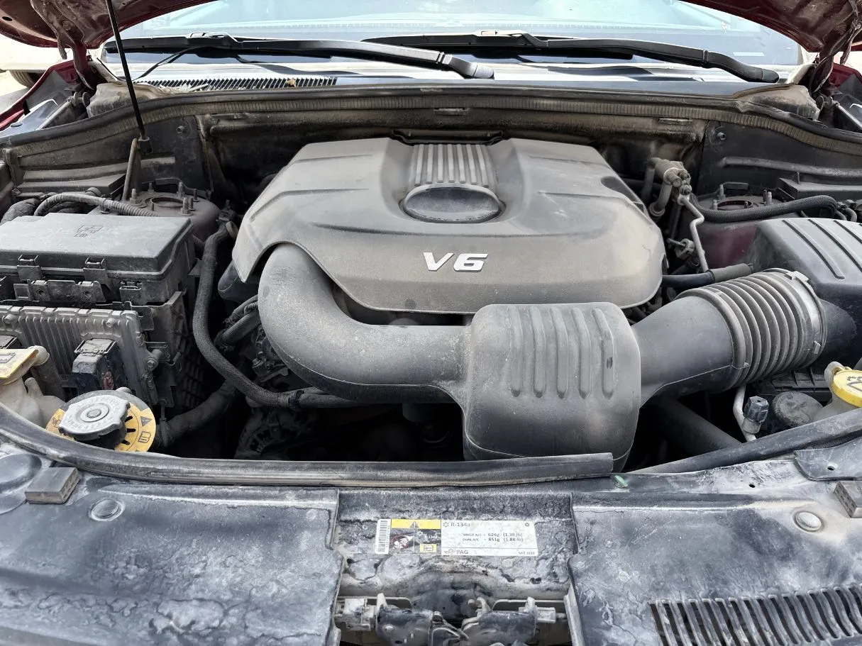 Car image 28