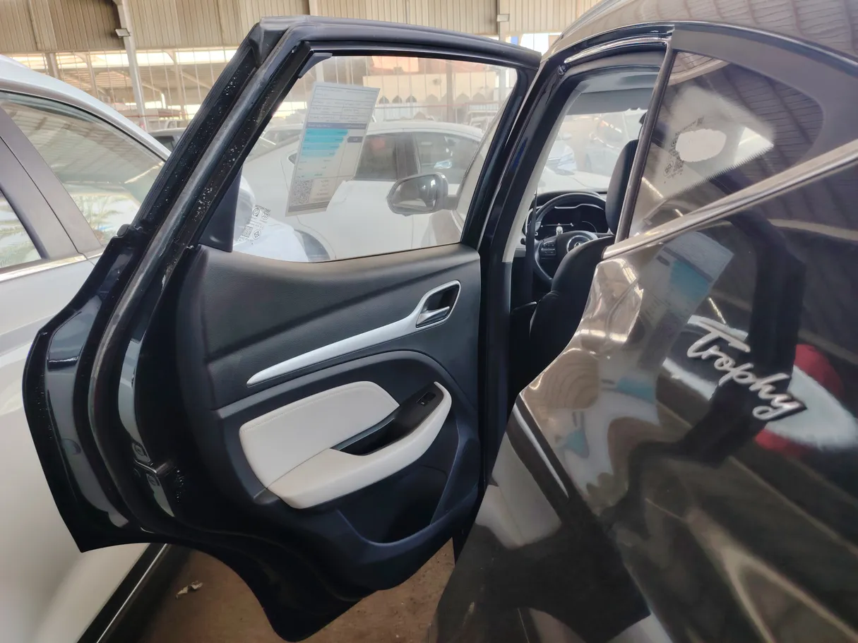 Car image 22
