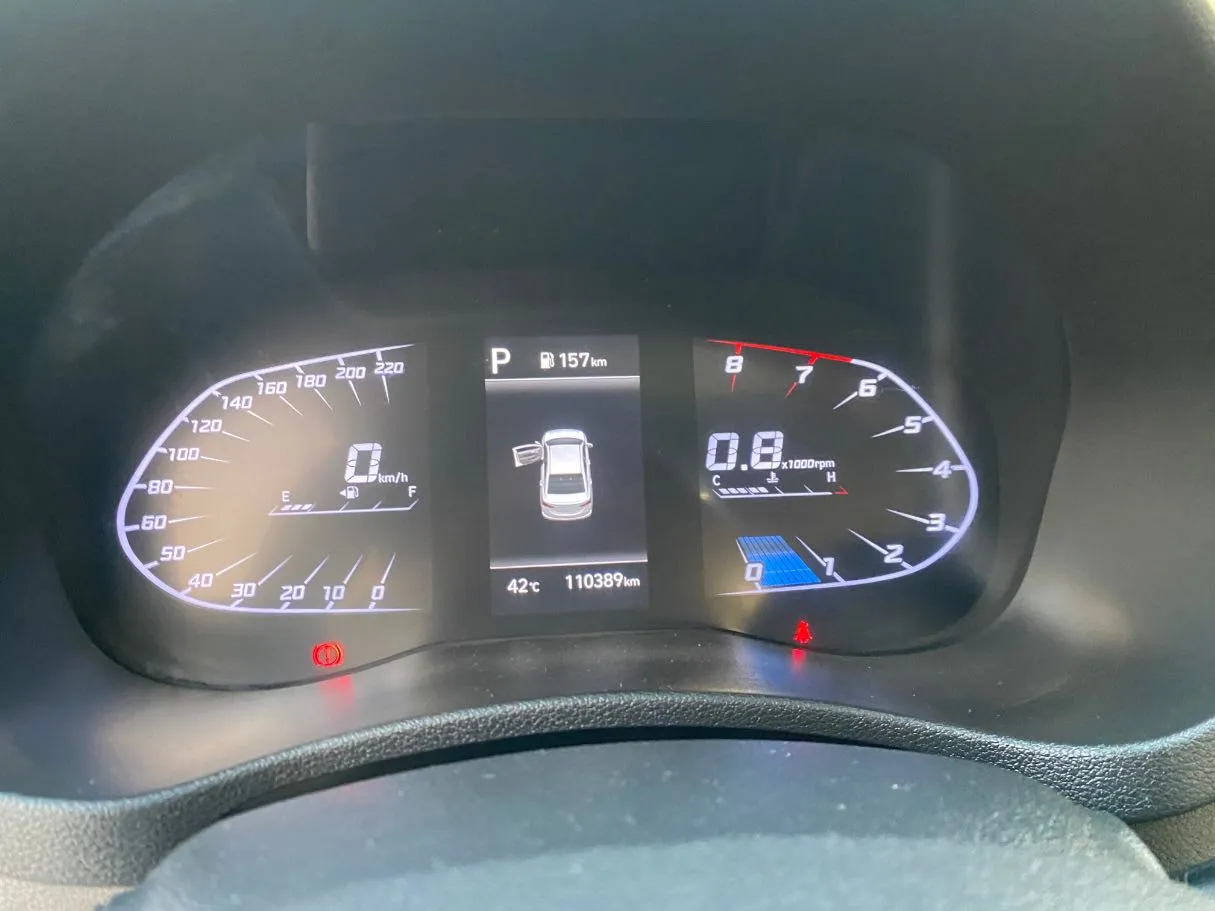 Car image 16