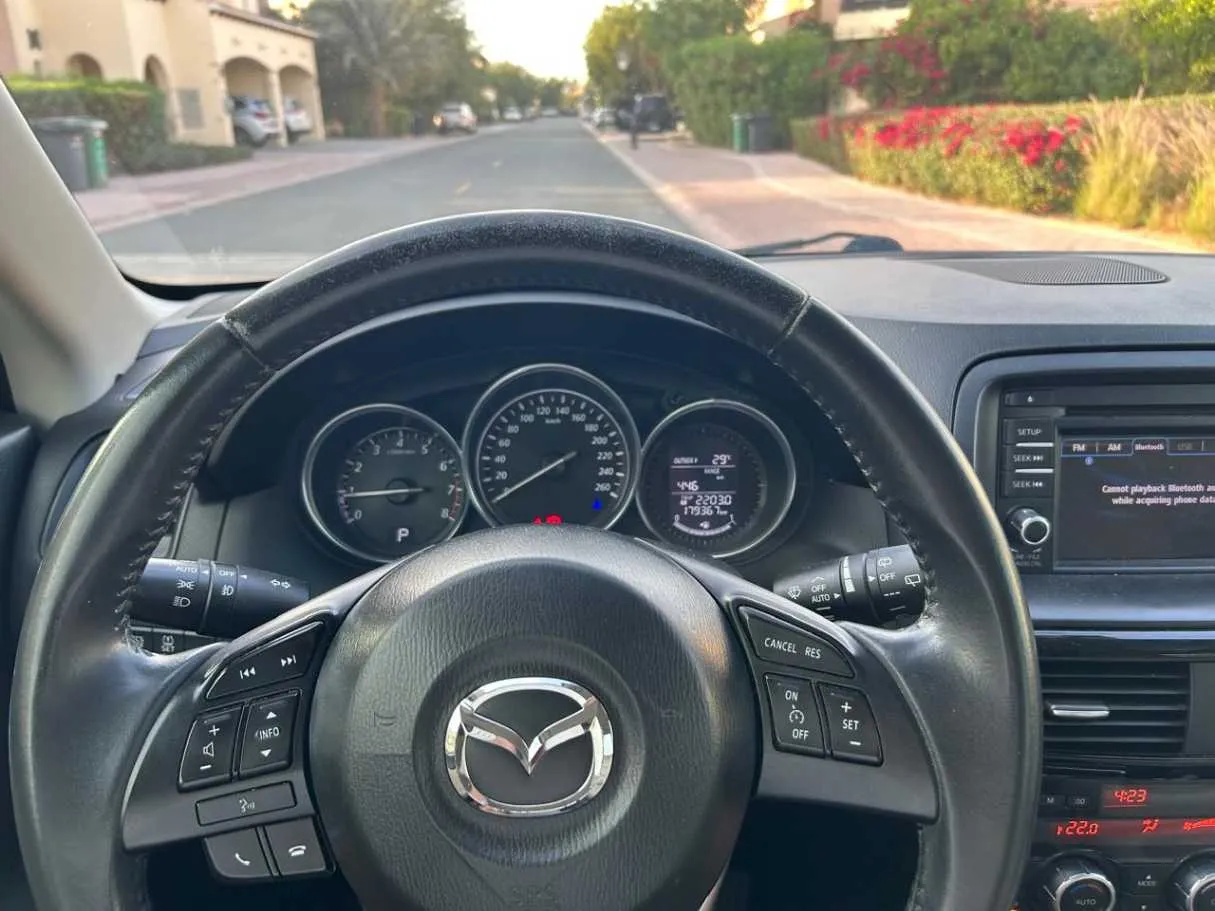 Car image 16