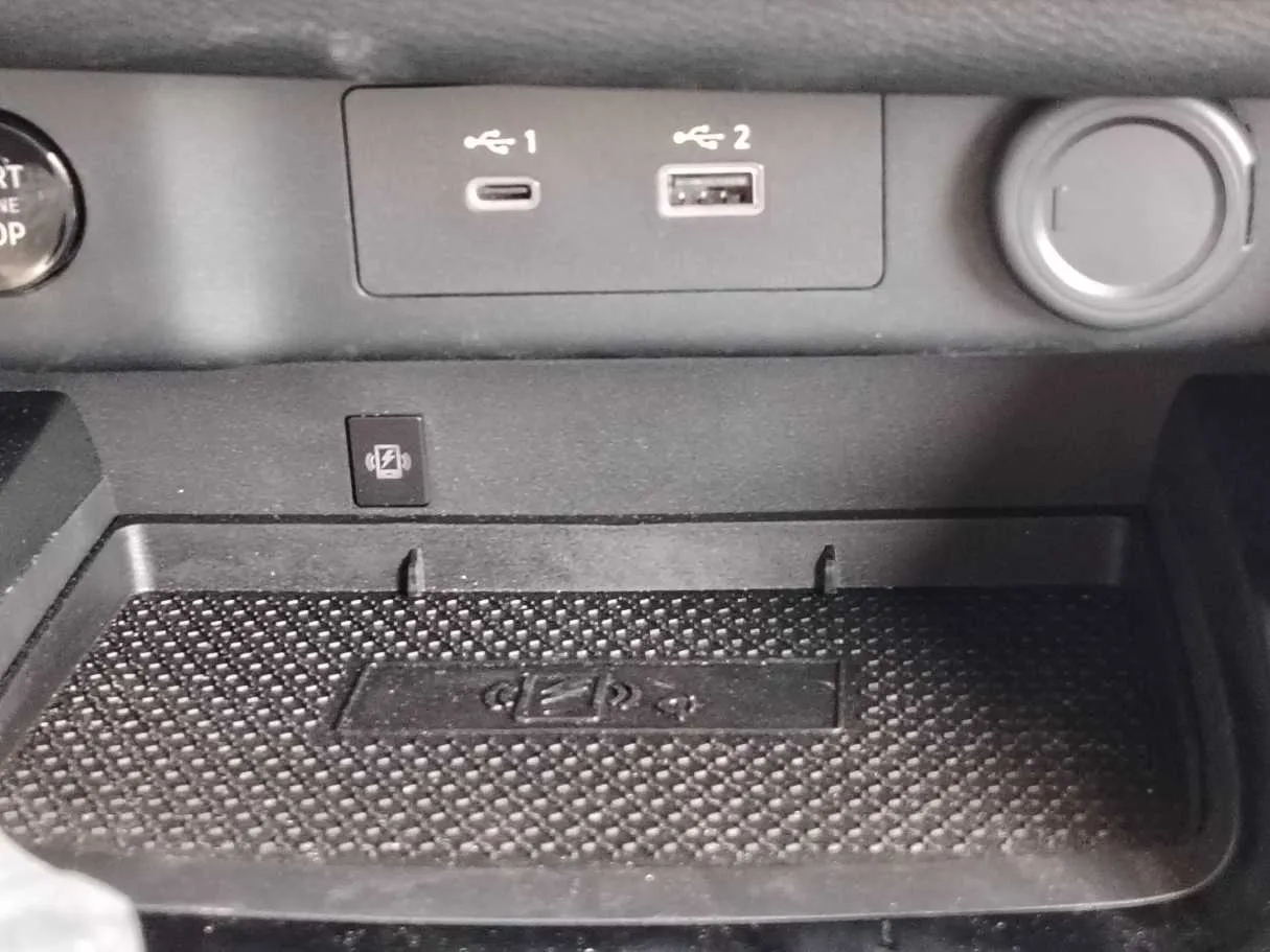 Car image 22