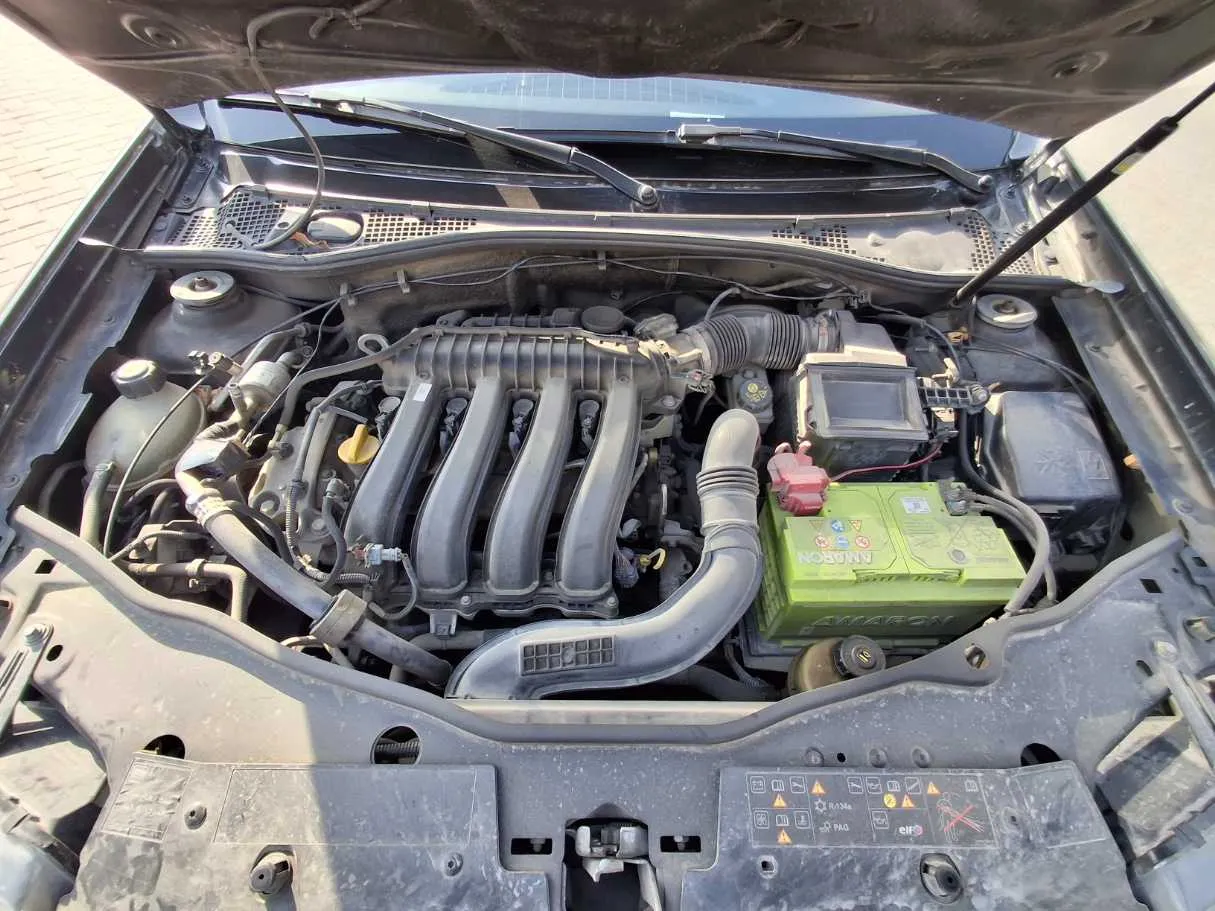 Car image 15
