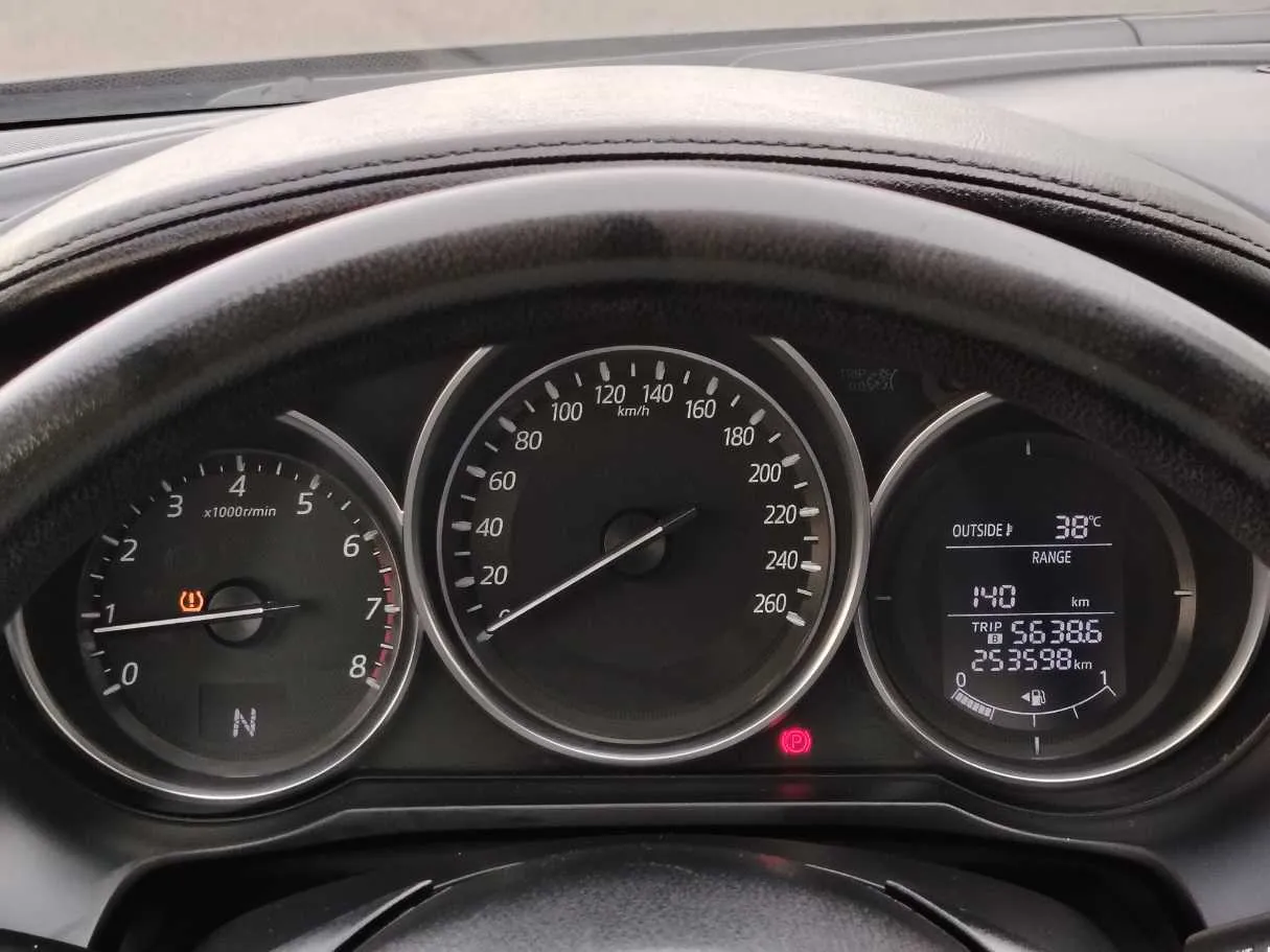 Car image 23