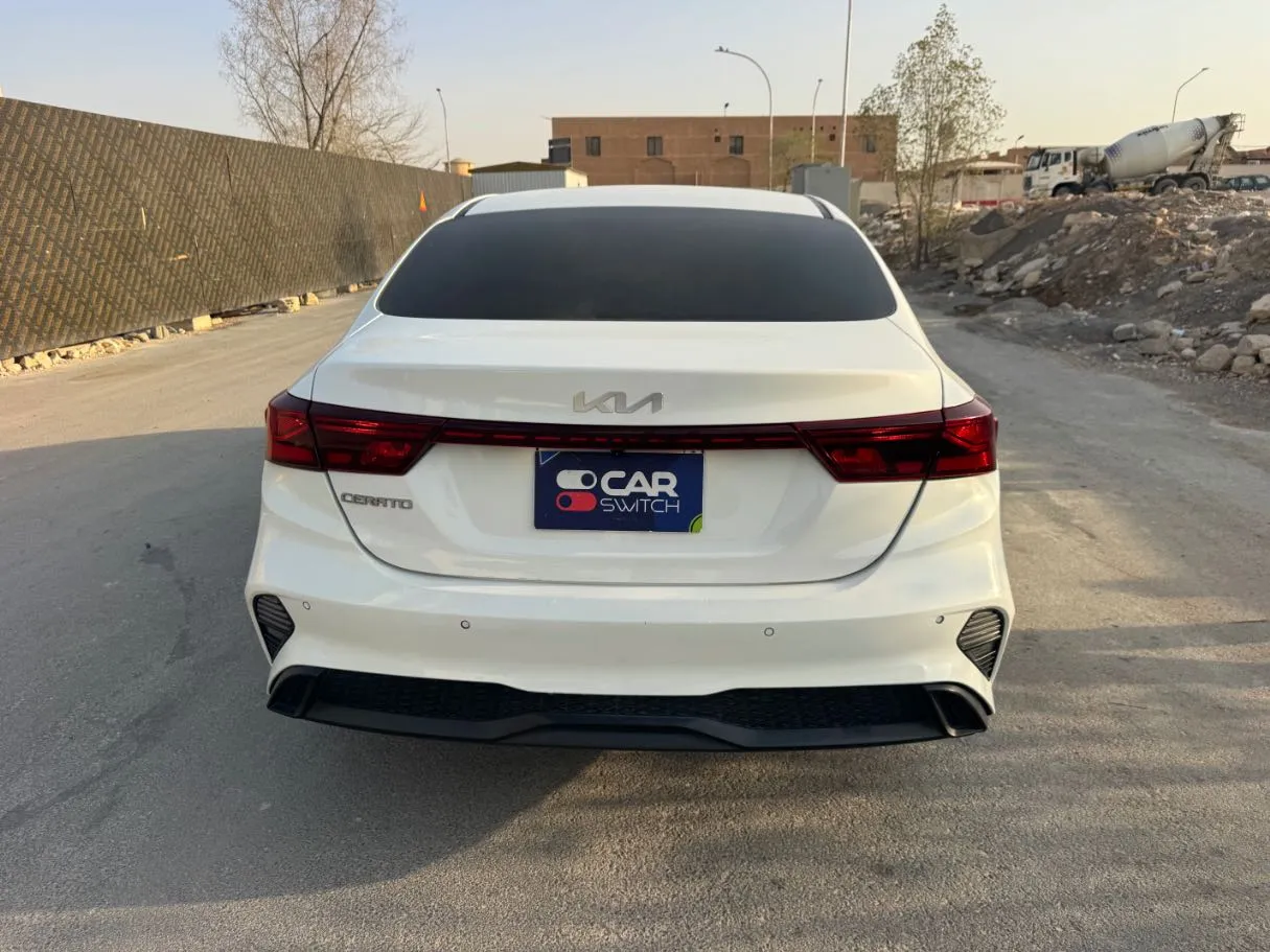 Car image 6