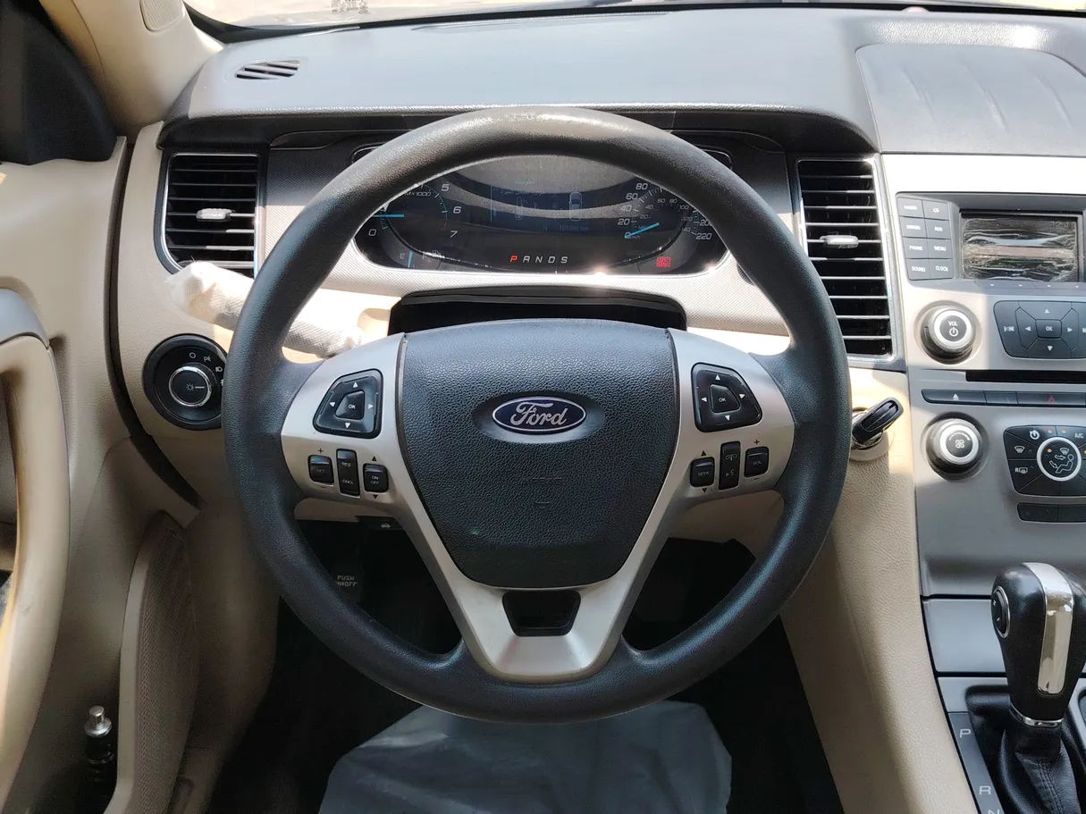 Car image 21