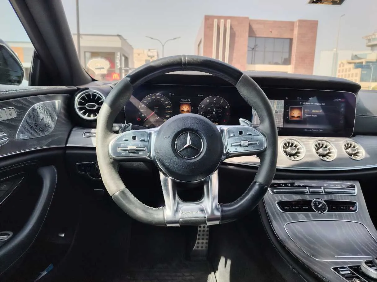 Car image 23