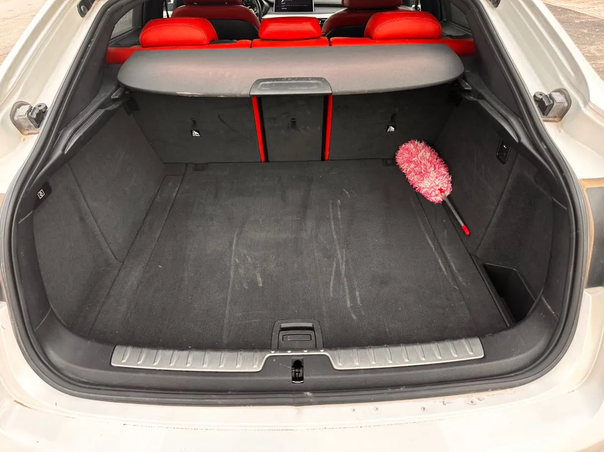 Car image 23