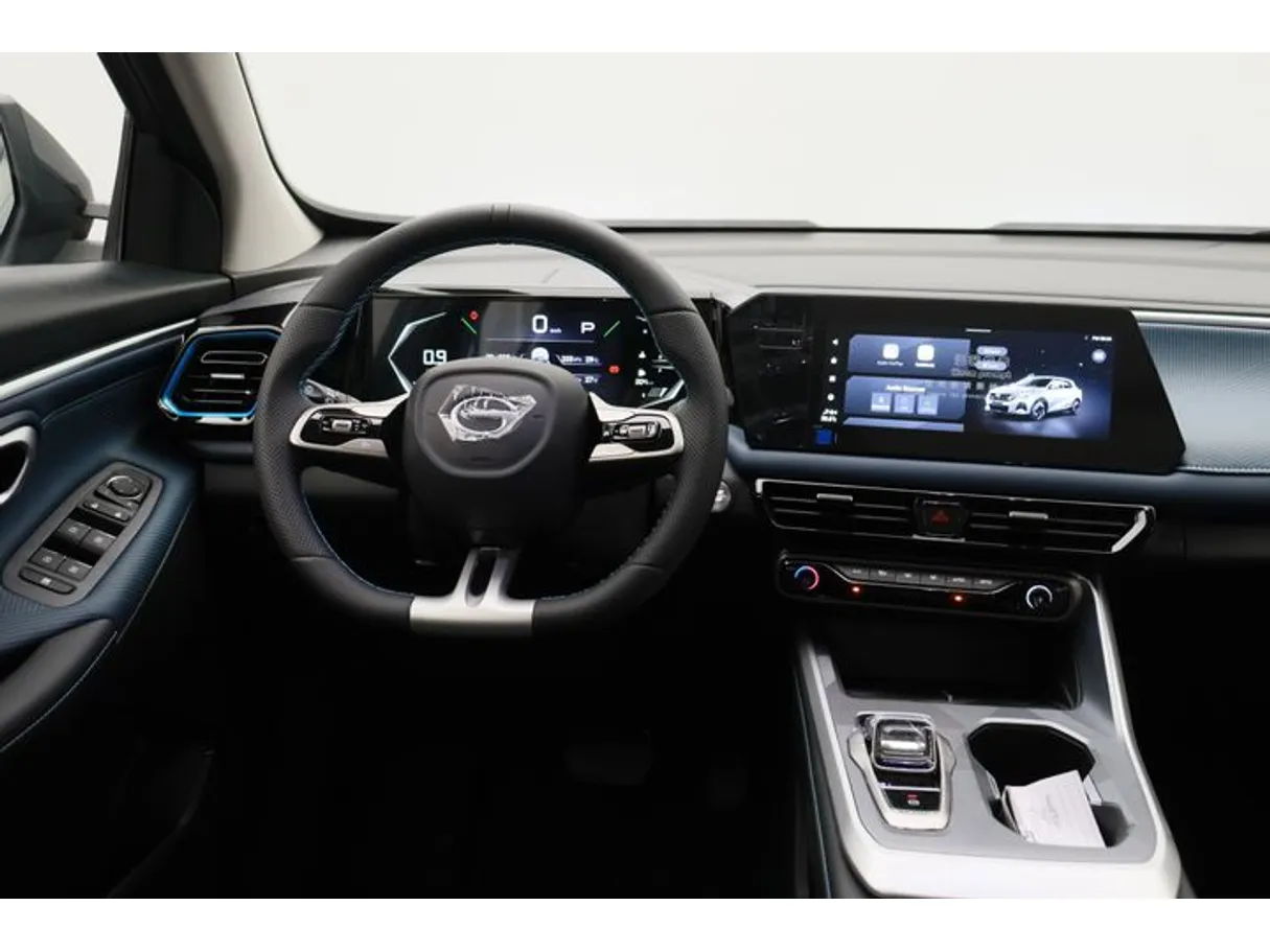 Car image 14