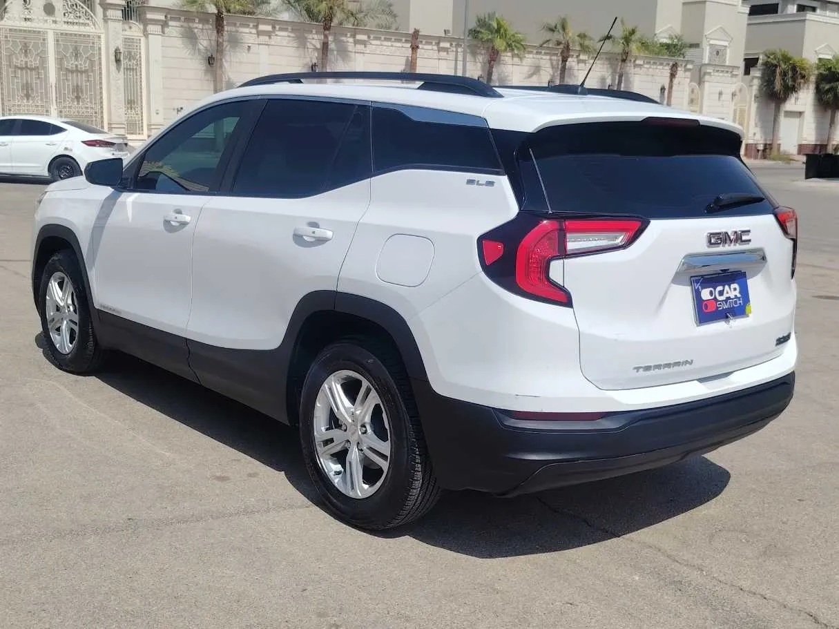 Car image 7