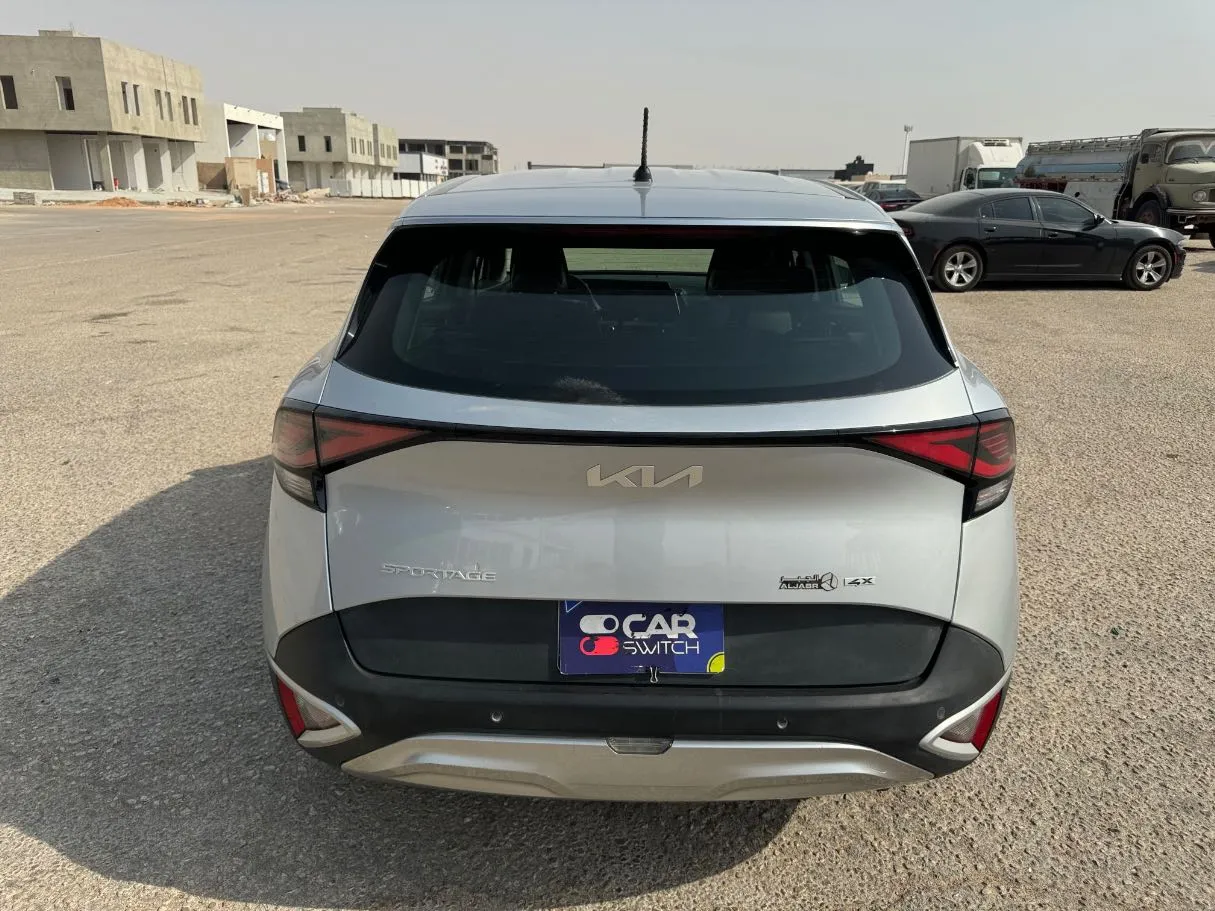 Car image 6