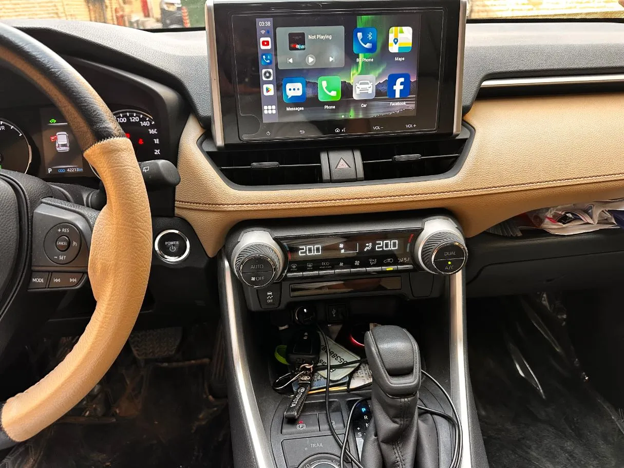 Car image 19
