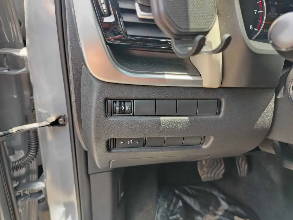 Car image 39
