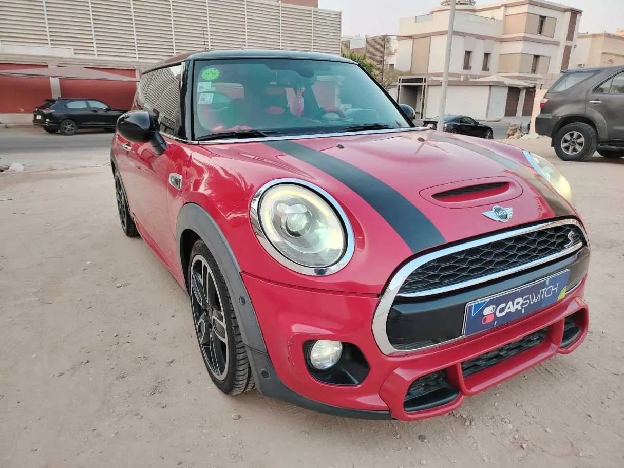 Car image 3