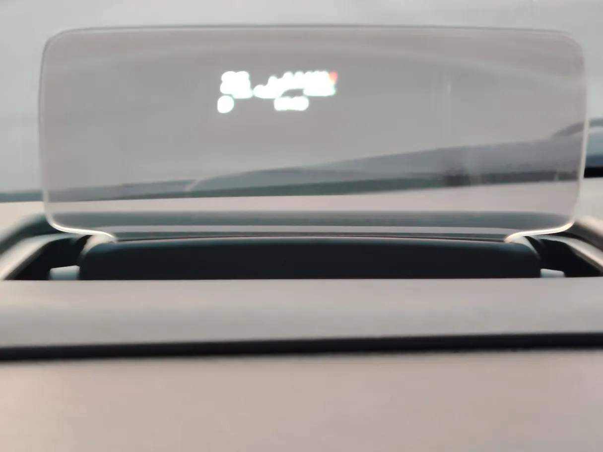 Car image 26