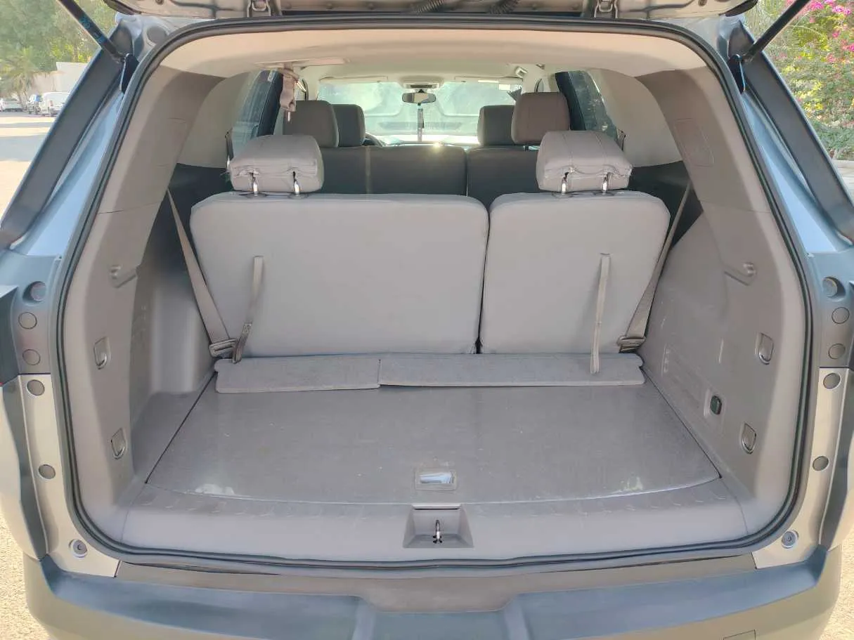 Car image 25