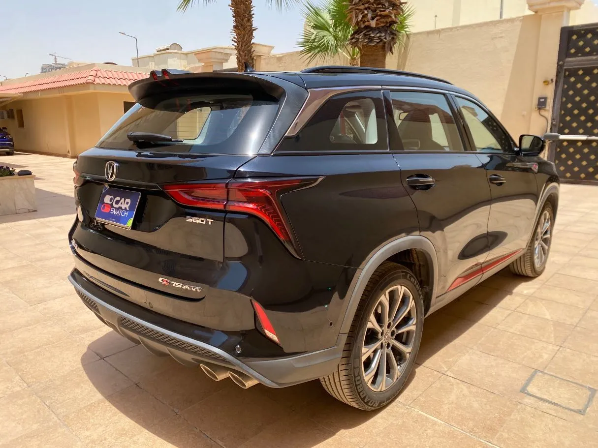 Car image 5