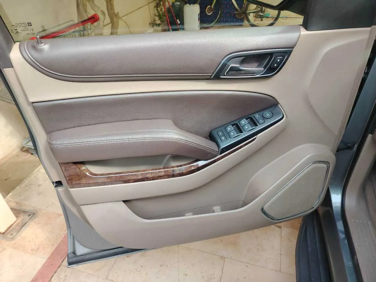 Car image 29
