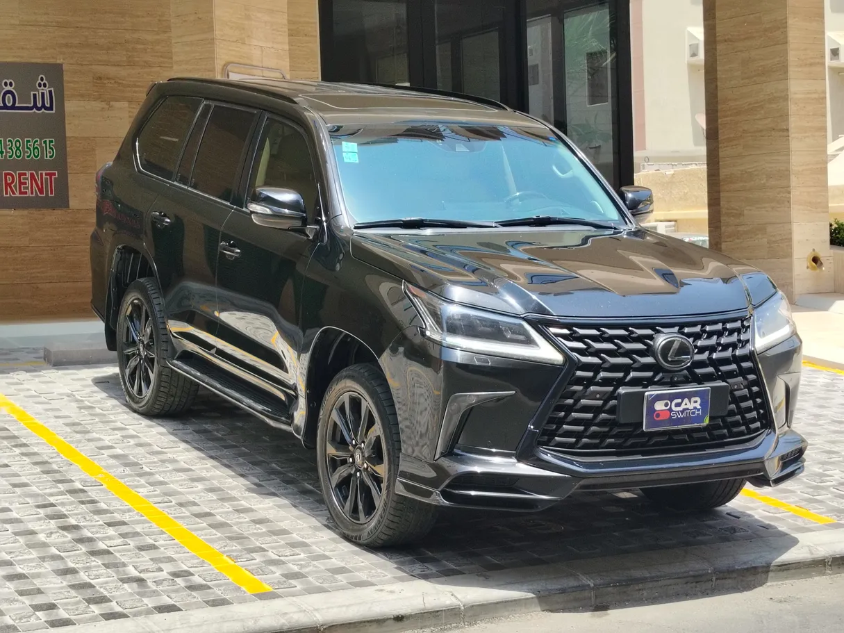 Car image 3