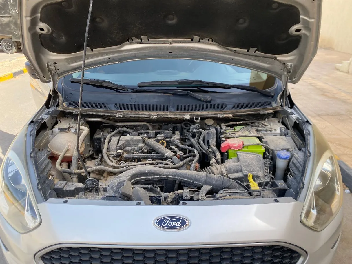 Car image 22