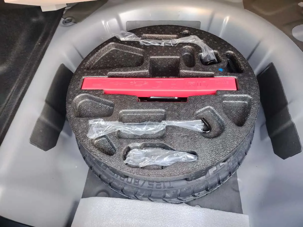 Car image 40