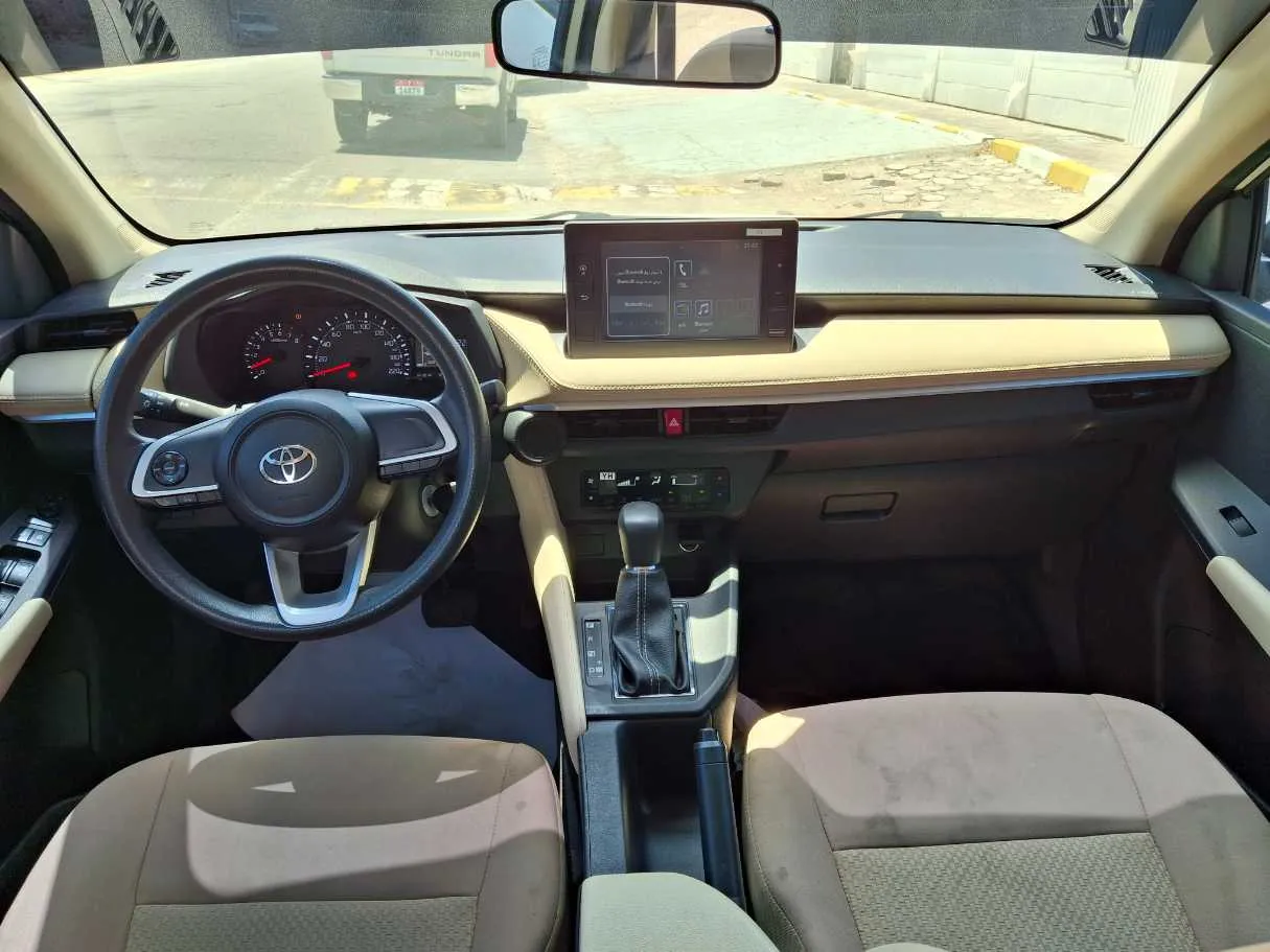 Car image 15