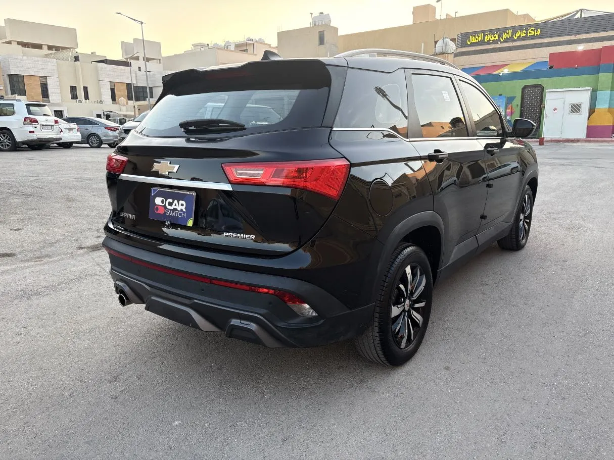Car image 5