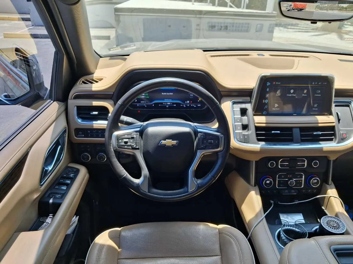 Car image 17