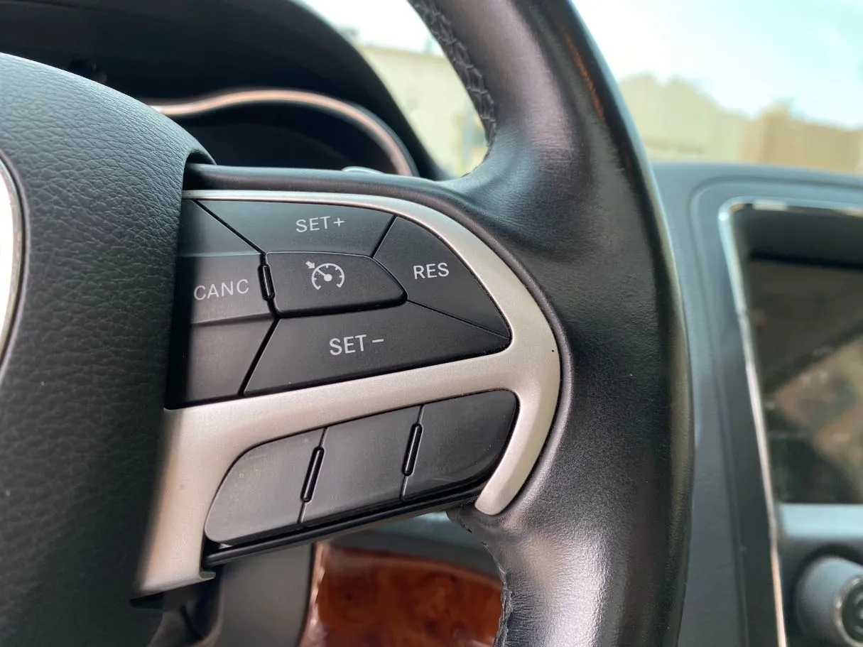 Car image 27