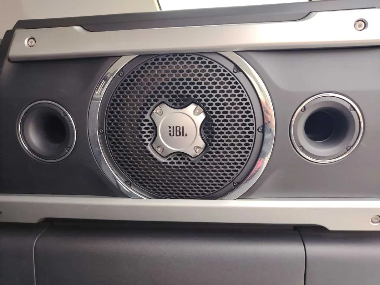 Car image 28