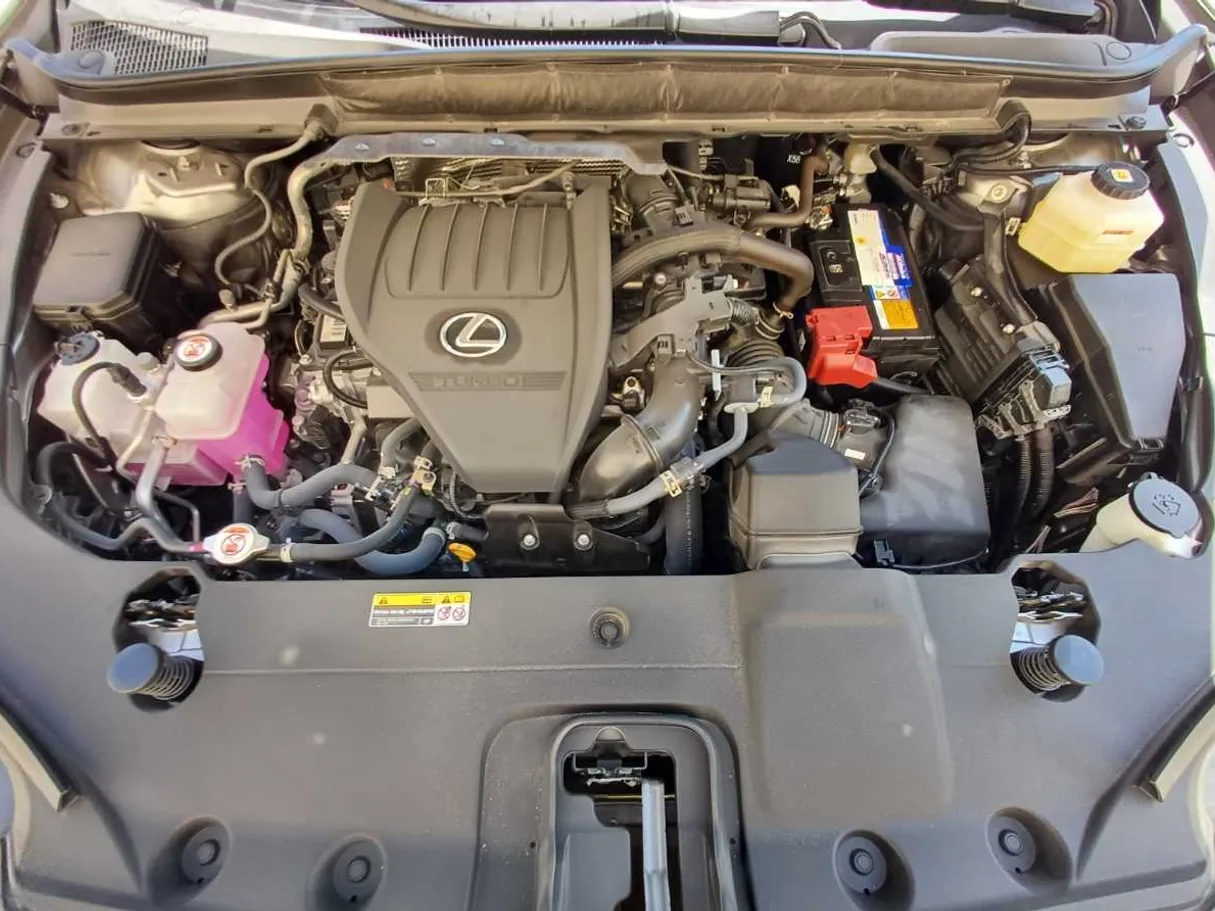 Car image 21