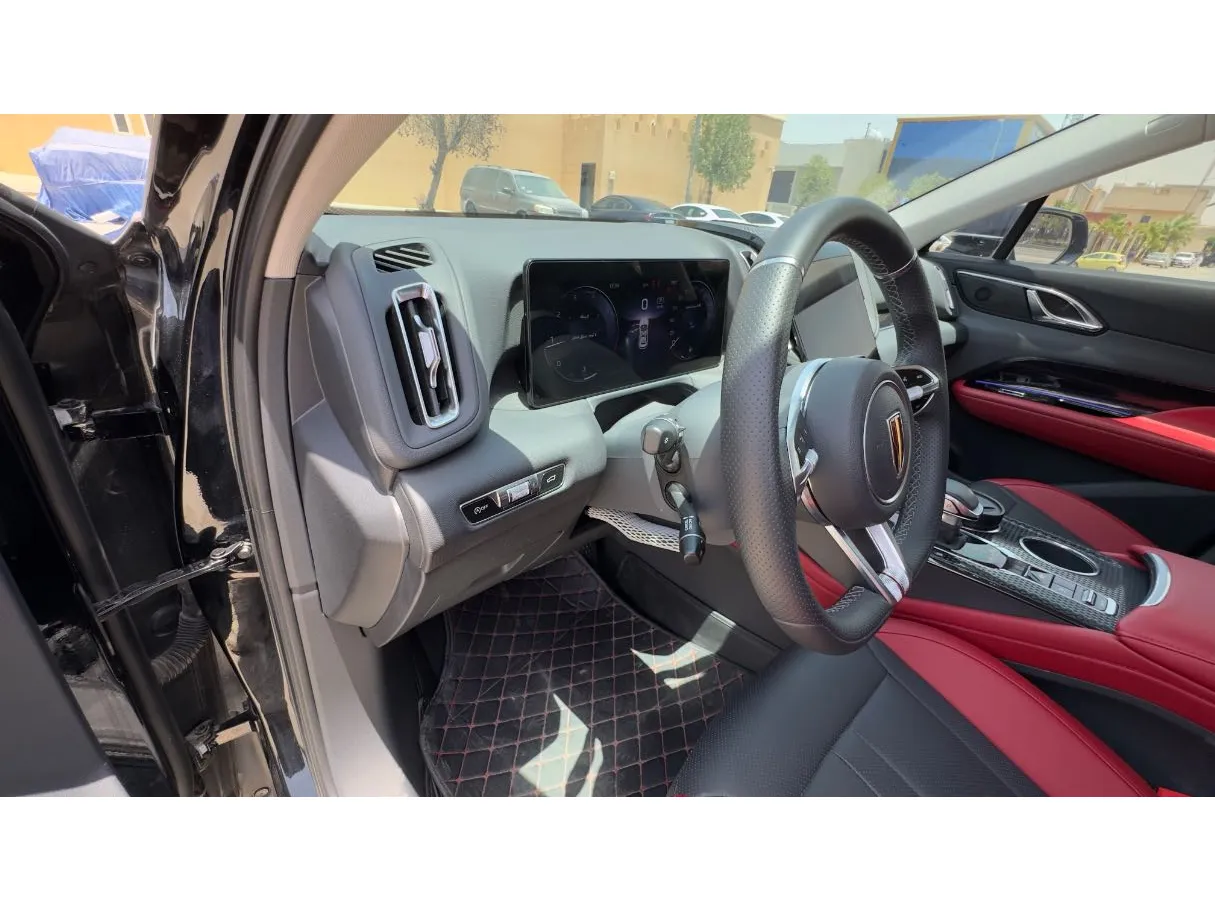 Car image 10