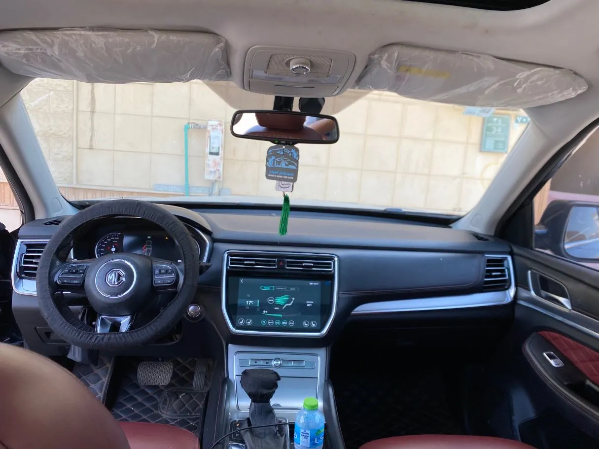 Car image 15