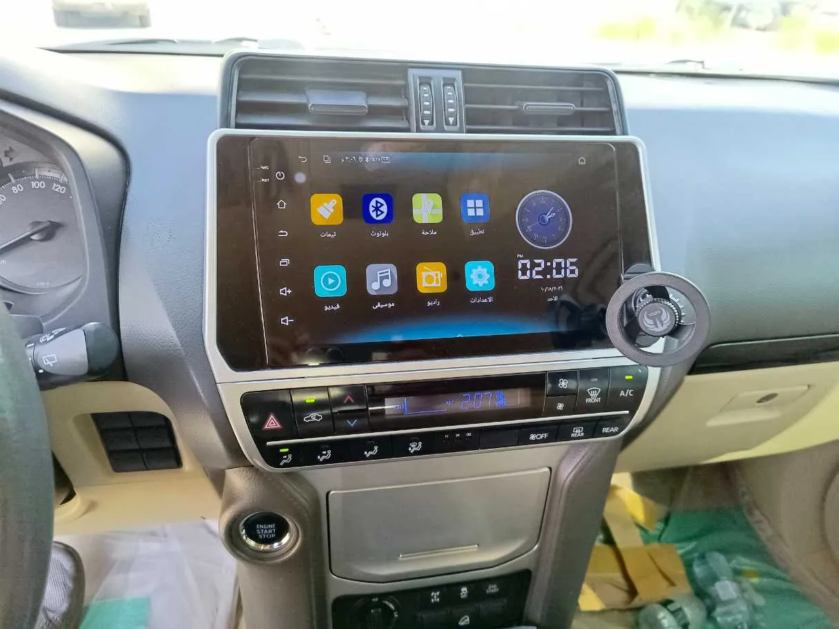 Car image 21