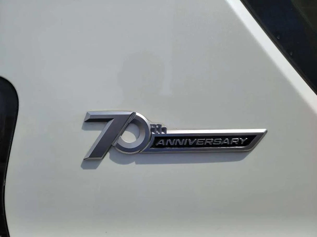 Car image 33