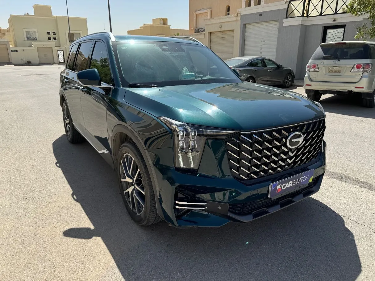 Car image 3