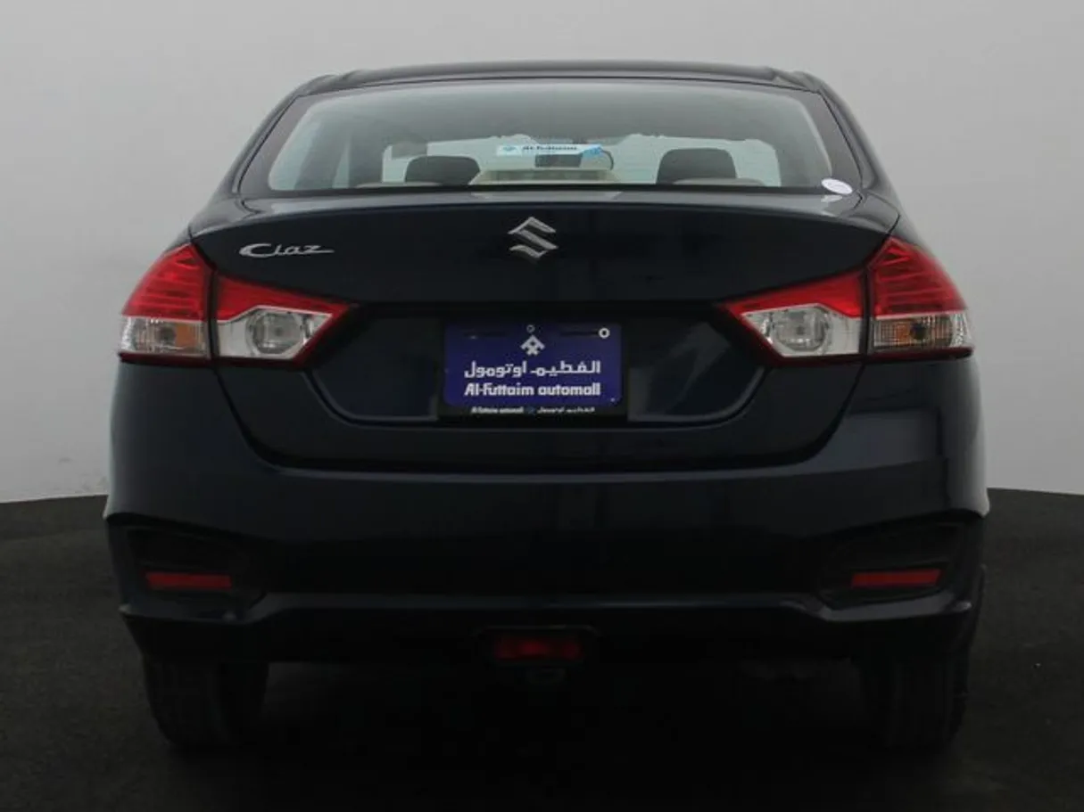 Car image 12