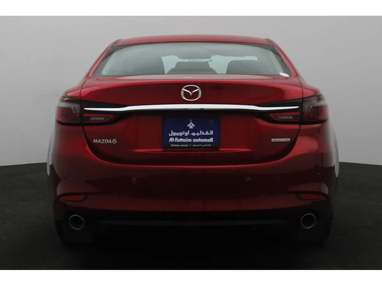 Car image 12